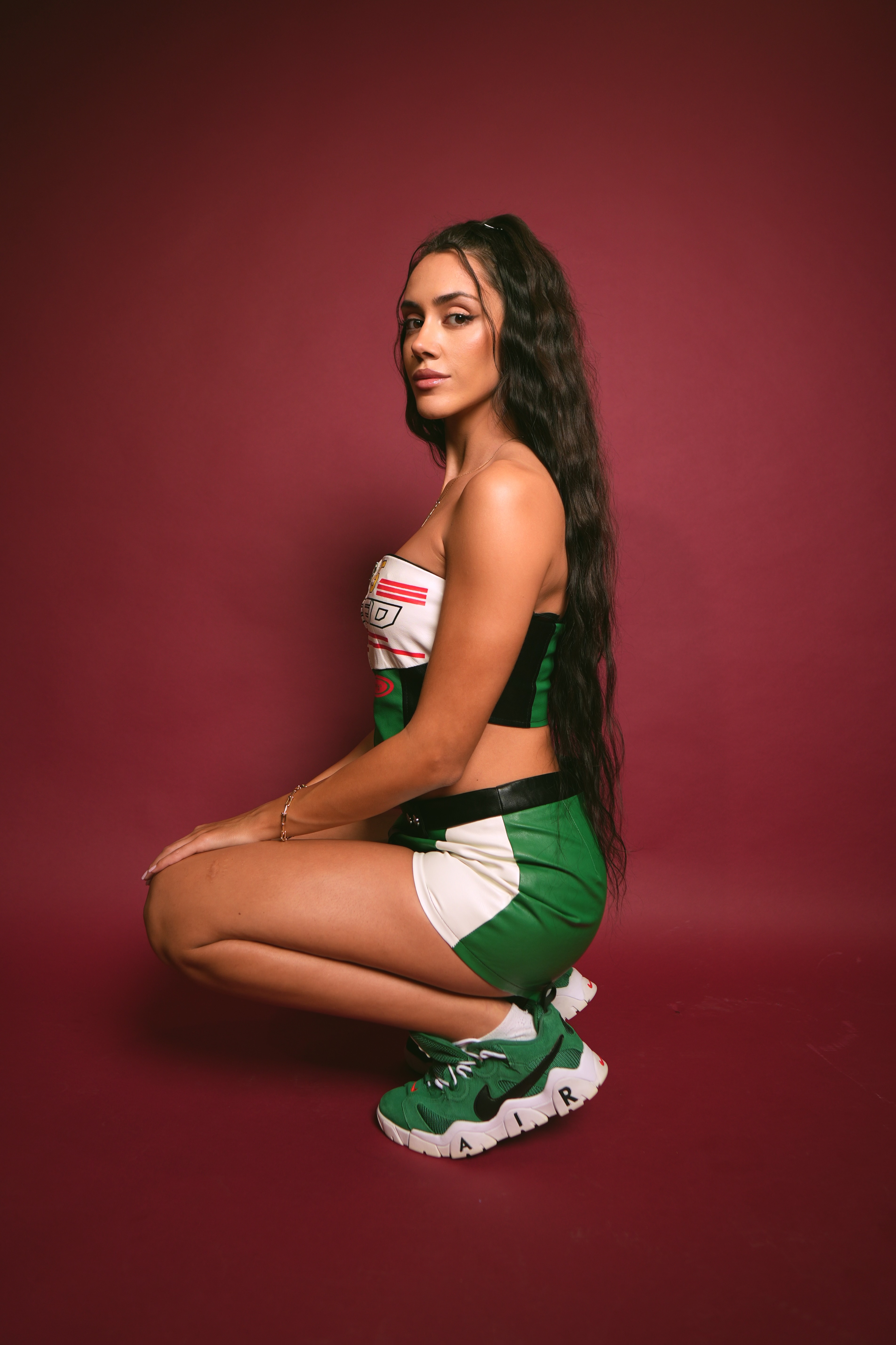 SANDRA HUSSEIN - dansk kvindelig artist